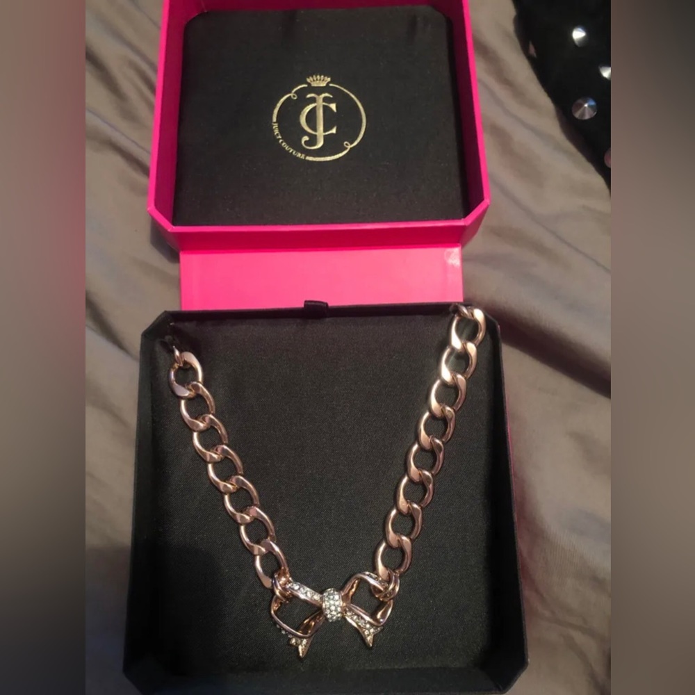 Juicy couture necklace